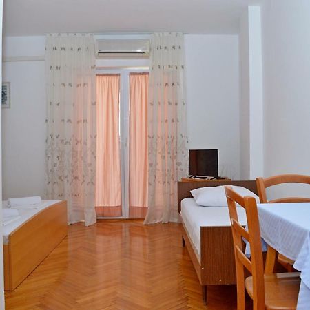 Apartmani Macak II Новаля Екстер'єр фото