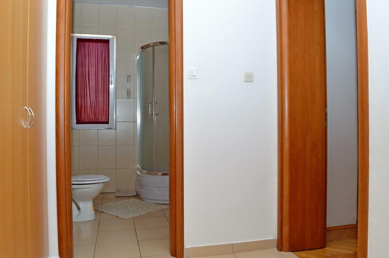 Apartmani Macak II Новаля Екстер'єр фото