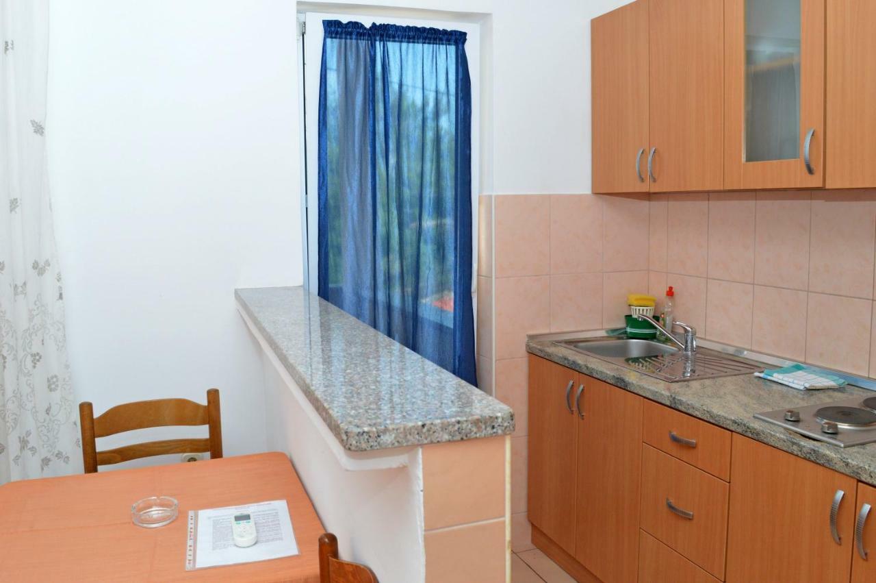 Apartmani Macak II Новаля Екстер'єр фото