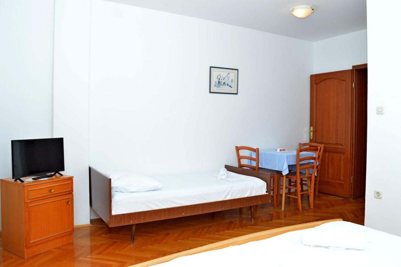 Apartmani Macak II Новаля Екстер'єр фото
